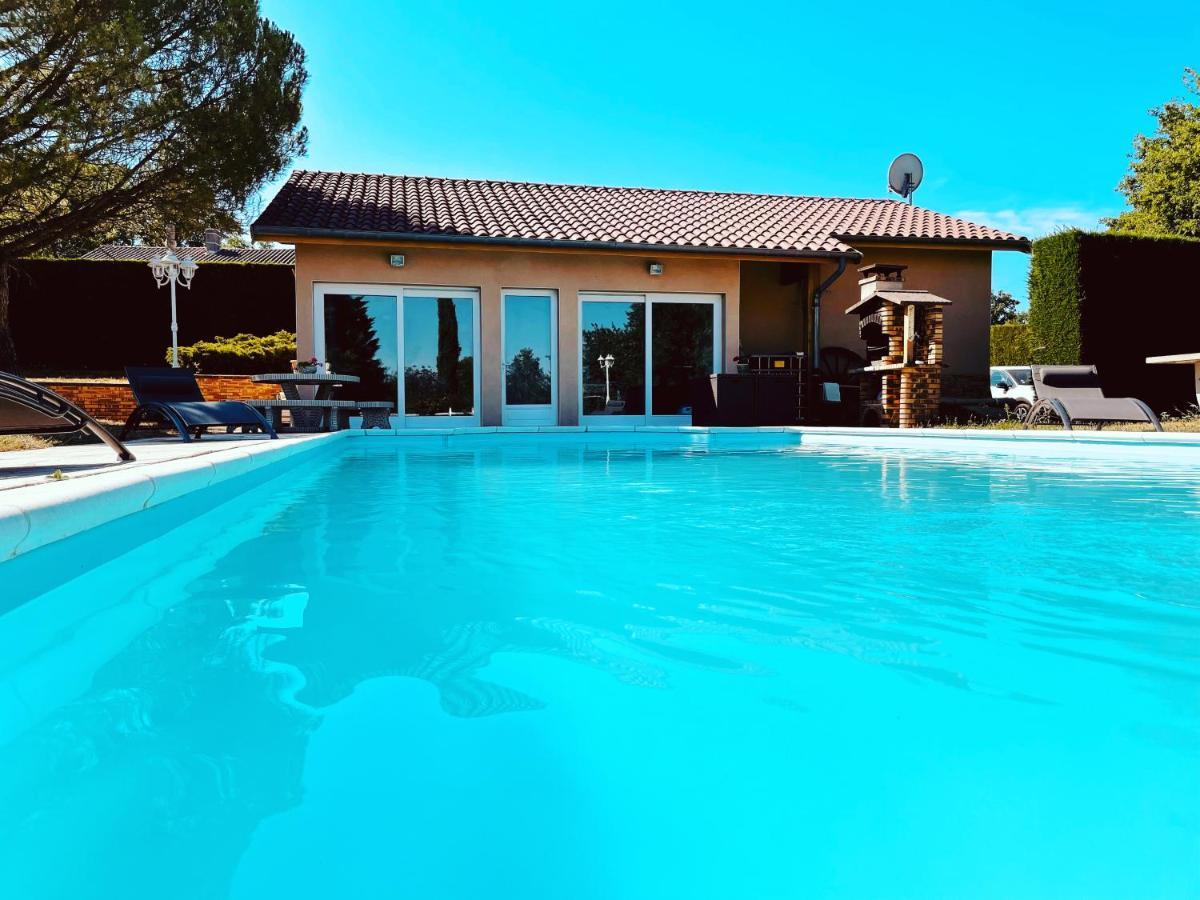 La Villa Perroquet Poncins Bagian luar foto